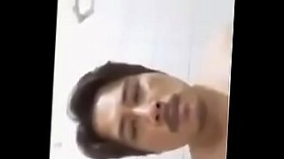 Butuanmature Pinoy condivide foto e video espliciti sui social media.