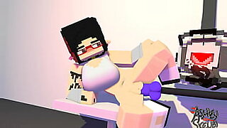 Steav Alex występuje w wyraźnych filmach Minecrafta, przekraczając granice erotyki gier.