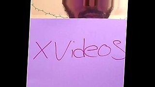 Vidéo X mettant en vedette un contenu sexuel explicite et des actes extrêmes.