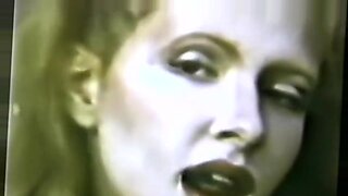 Klasyczne pętle do pokazu peepshow: erotyka lat 70. i 80.